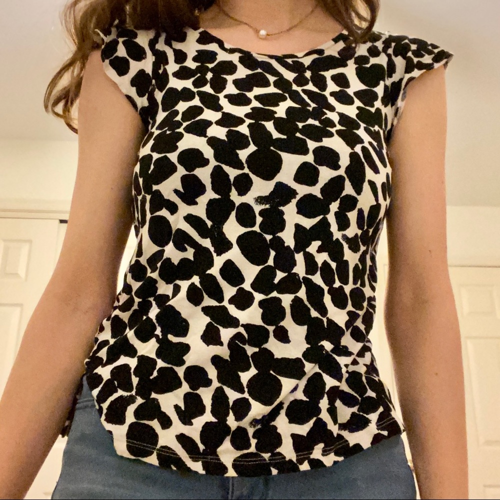 NWOT H&M Flutter-Sleeve Top
